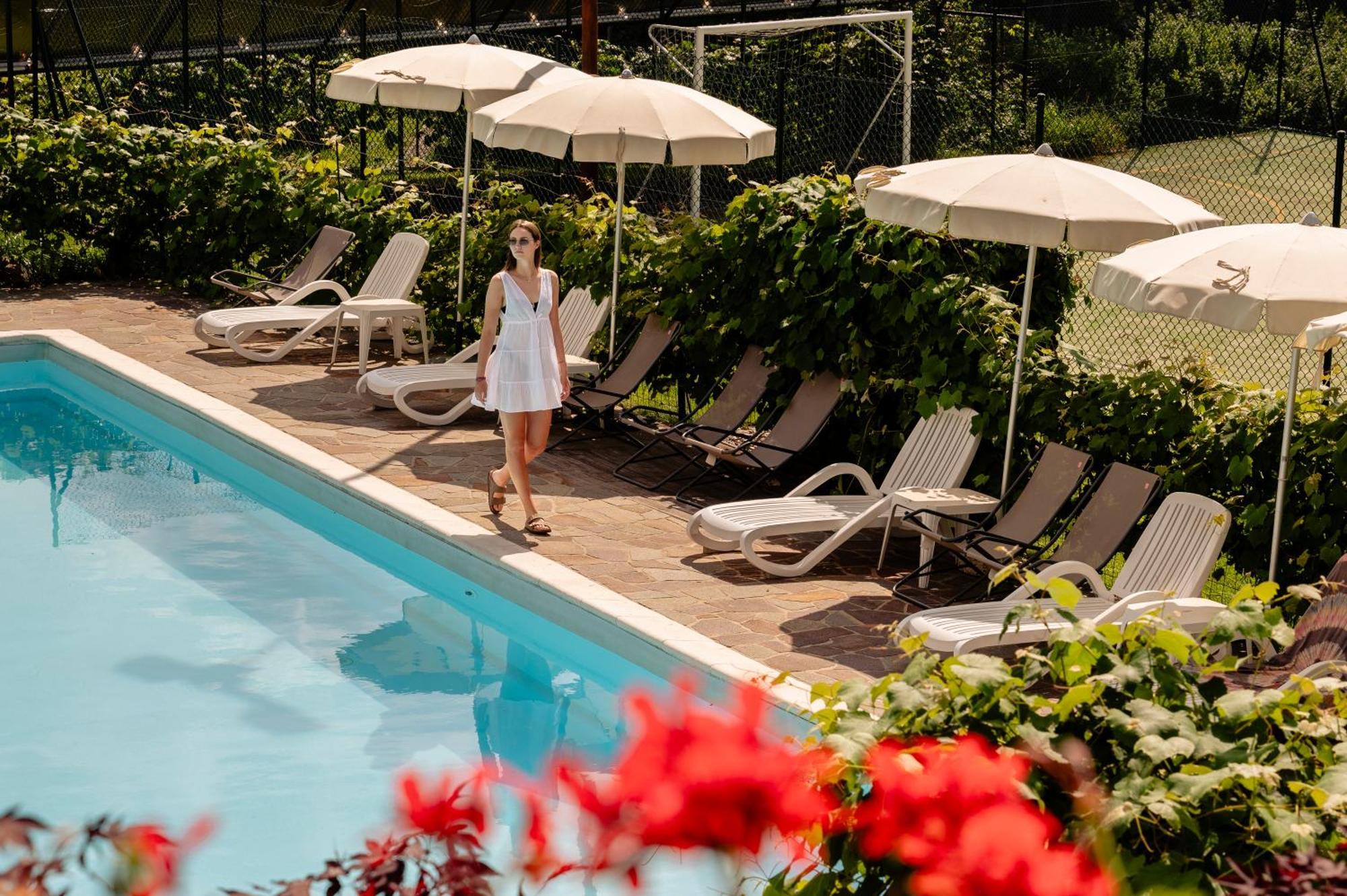 Hotel Scoiattolo Baselga di Pinè Екстериор снимка